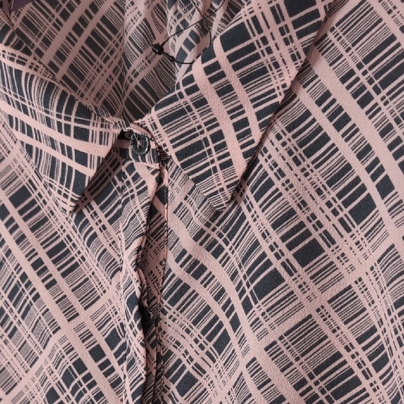 NWOT BCBGMaxAzria | Pink Grey Patterned Button Down Lightweight Oversized Size M - Picture 2 of 8